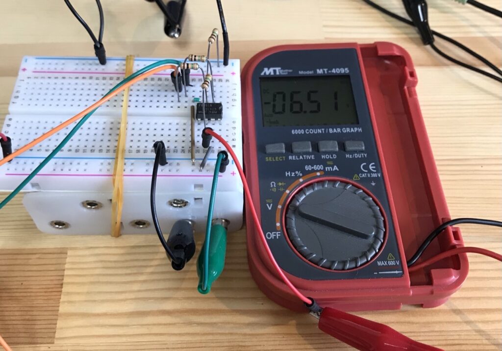 差動増幅器と電池ボックスを接続