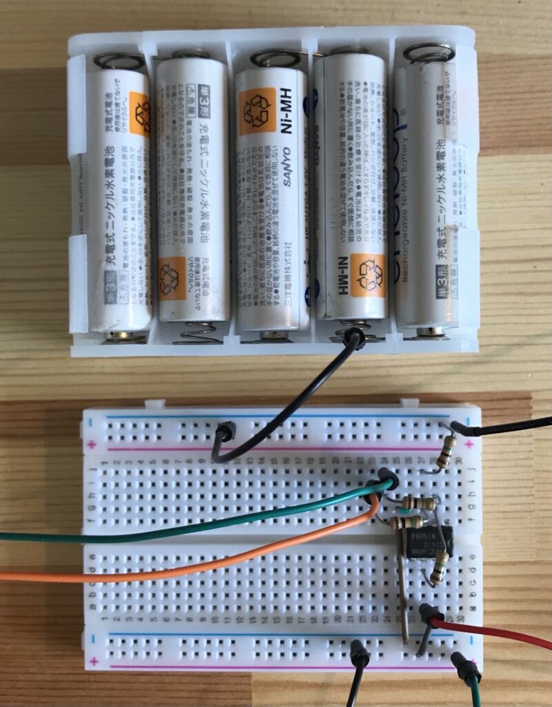 電池ボックス単3×10と差動増幅器