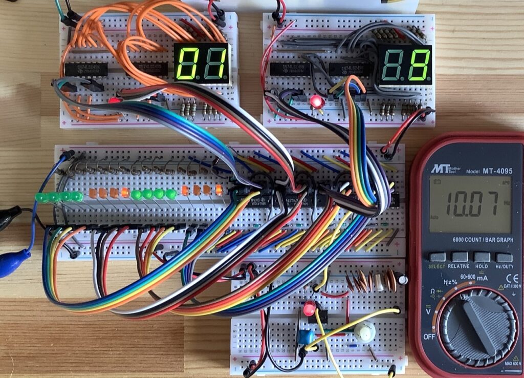 16ビットバイナリカウンタと8ビットディスプレイ